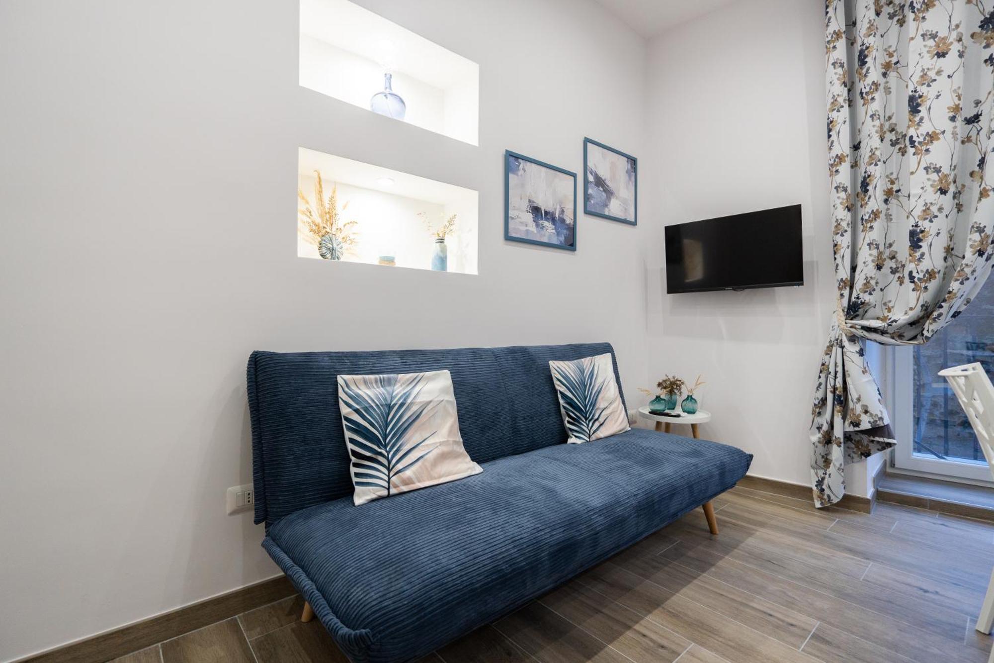 La Casa Di Bianca - Modern Suites Near Plebiscito Наполи Екстериор снимка