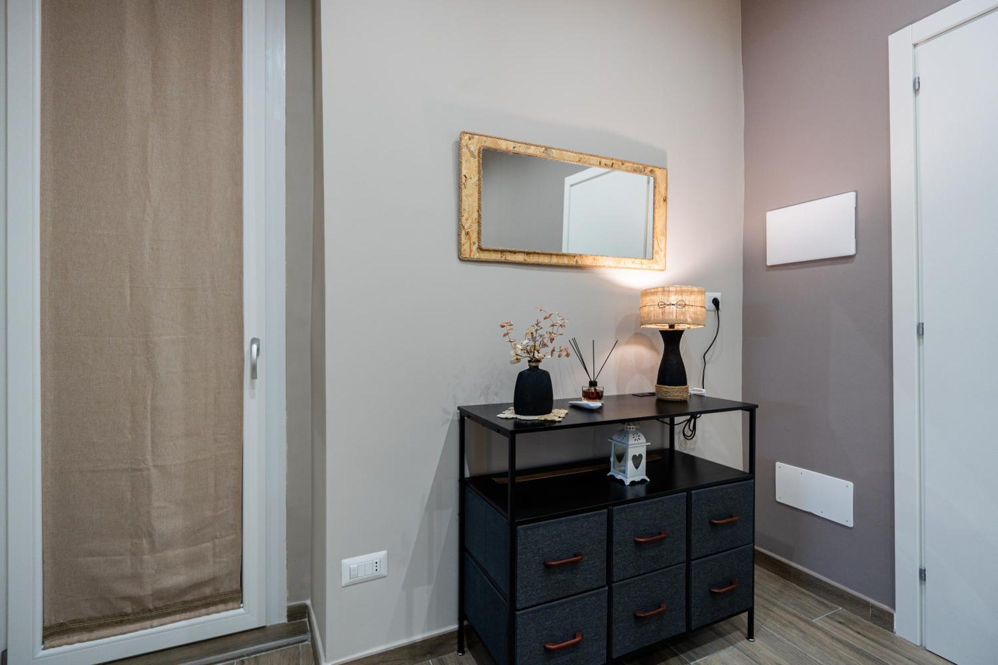 La Casa Di Bianca - Modern Suites Near Plebiscito Наполи Екстериор снимка