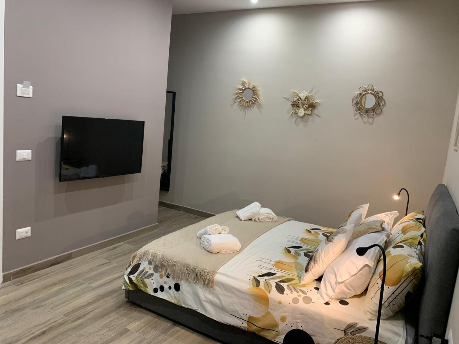 La Casa Di Bianca - Modern Suites Near Plebiscito Наполи Екстериор снимка