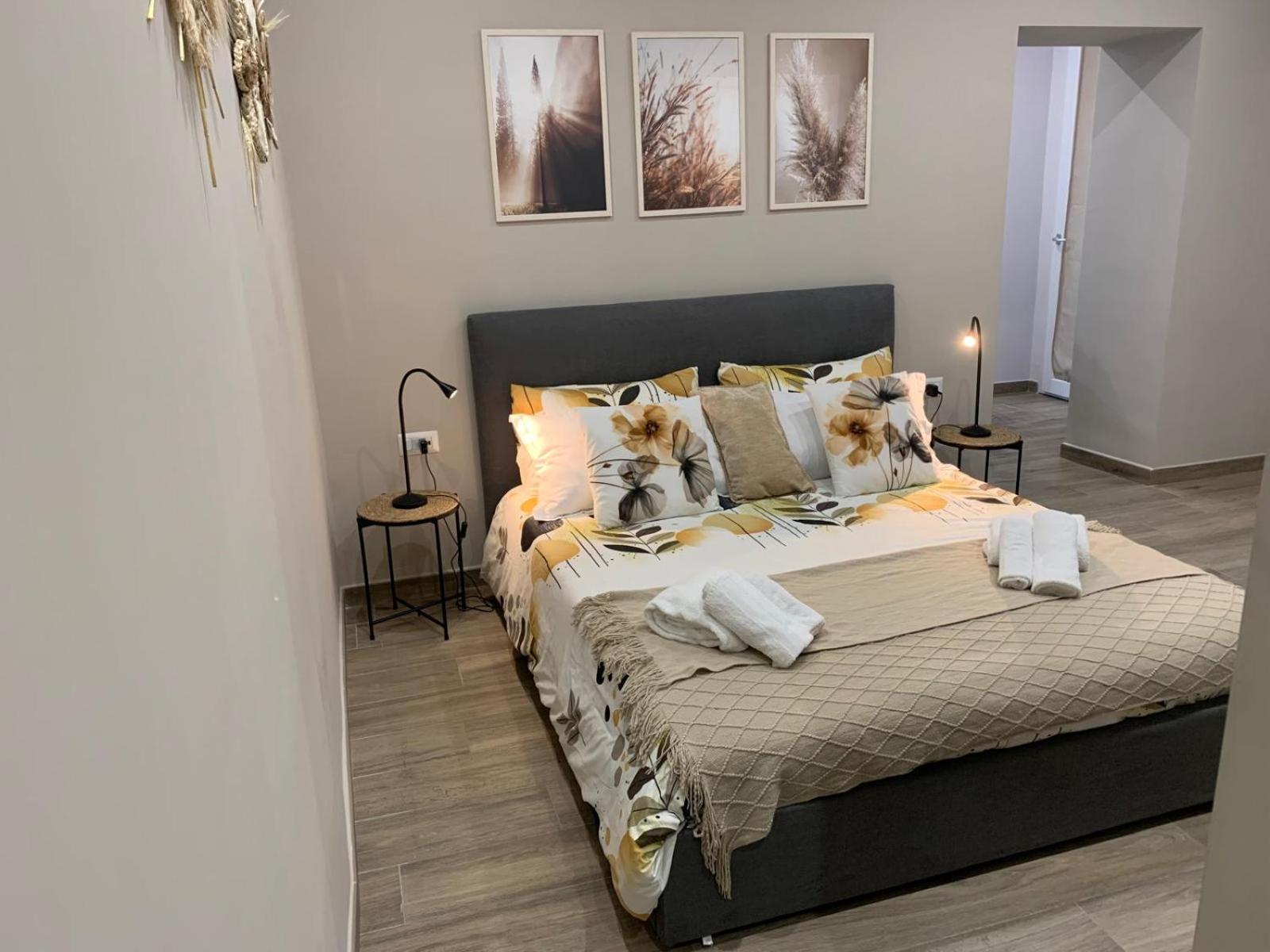 La Casa Di Bianca - Modern Suites Near Plebiscito Наполи Екстериор снимка
